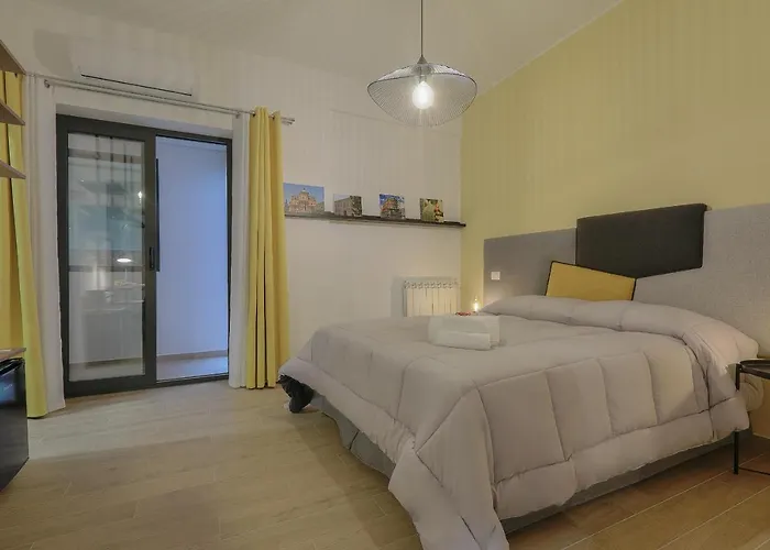 Meridiana Bed & Breakfast 4*